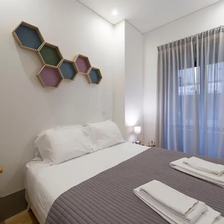 Lovelystay - Stylish Central By Bolhao Market Порту