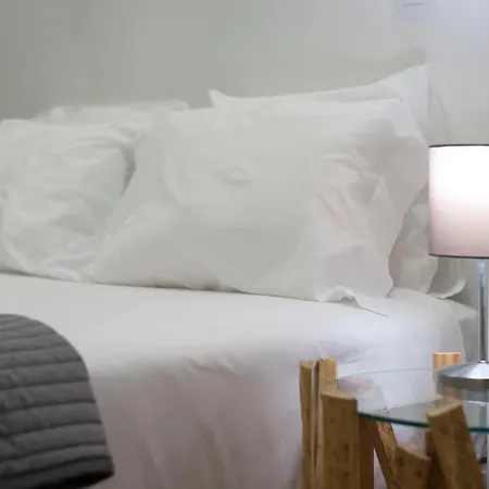 Апартаменты Lovelystay - Stylish Central By Bolhao Market