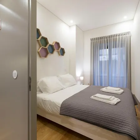 Lovelystay - Stylish Central By Bolhao Market * Порту